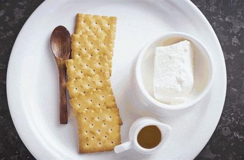 安娜蜜汁小饼干吃瓜,揭秘网红美食背后的吃瓜故事